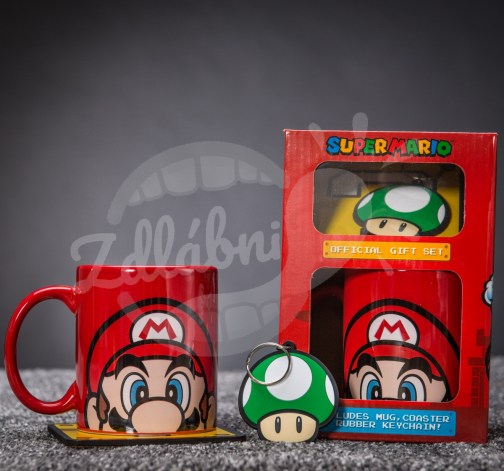 Sada s hrnkem, podtáckem a klíčenou Super Mario