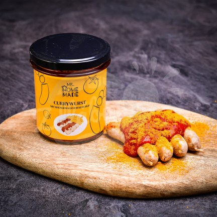 Bavorské klobásky s curry omáčkou 300 g – Mr.HomeMade